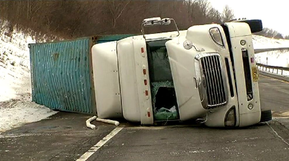 Tractor Trailer Rollover Accident in Tully Causes Delays on I81